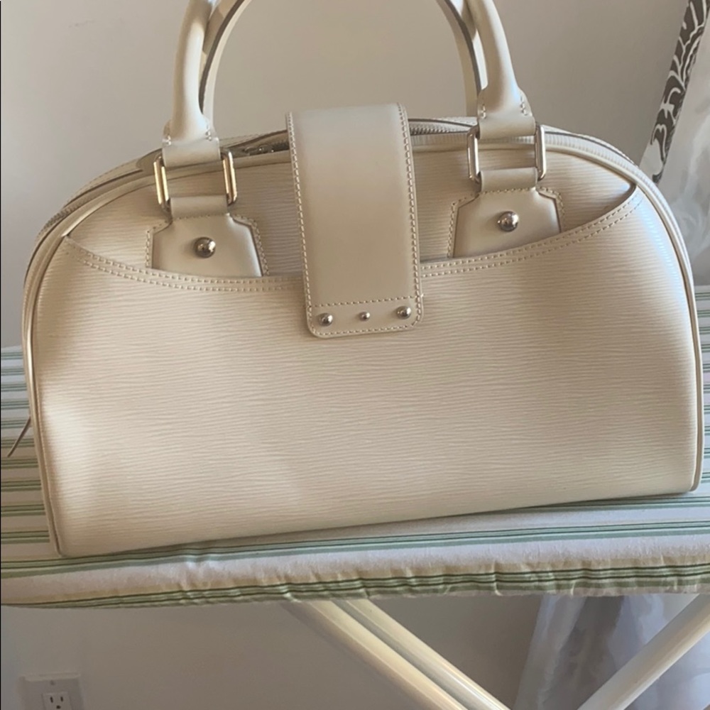 Louis Vuitton bowling GM. Original-price $2160. - Picture 6 of 8